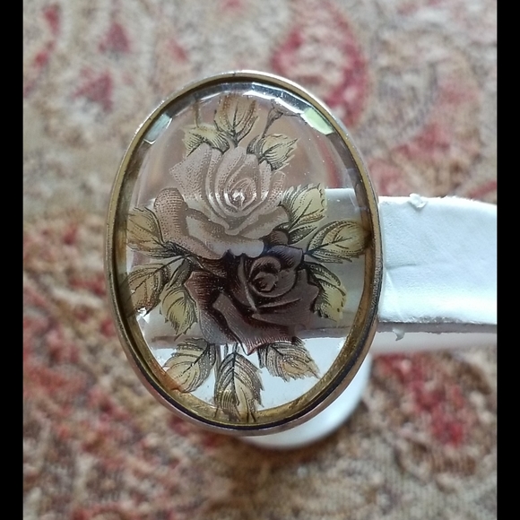 Etched Roses Brooch - Picture 5 of 16